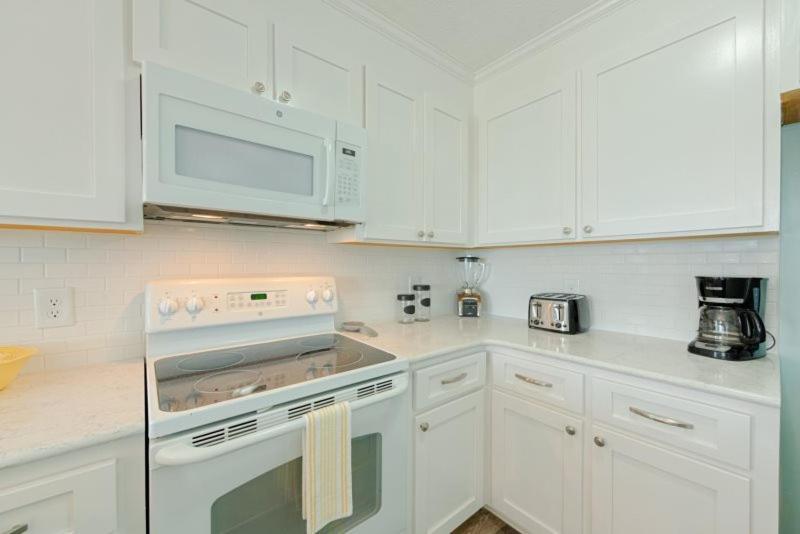 Sandy Dunes Oceanfront Condo - Just Renovated June 2020 Myrtle Beach Exteriér fotografie